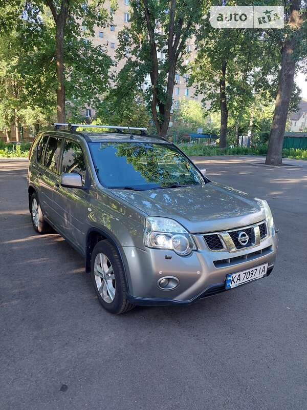 2011 nissan x-trail