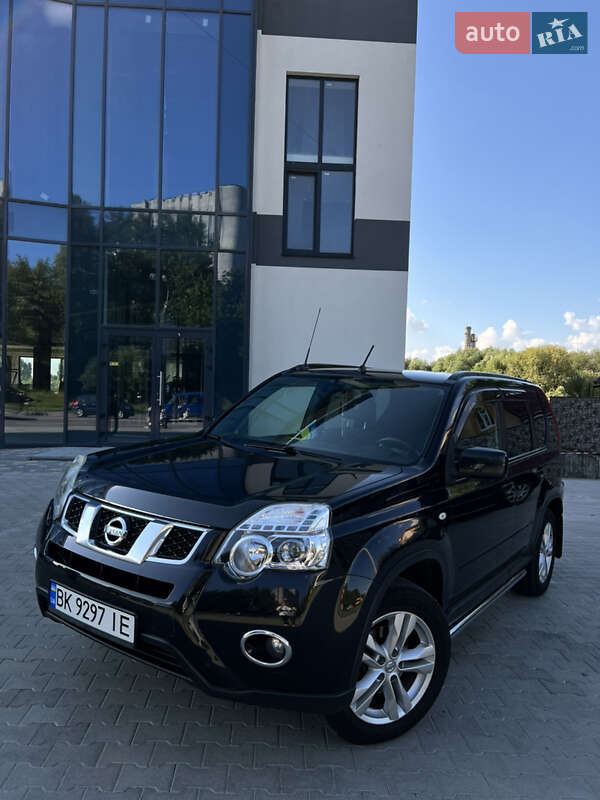 2012 nissan x-trail