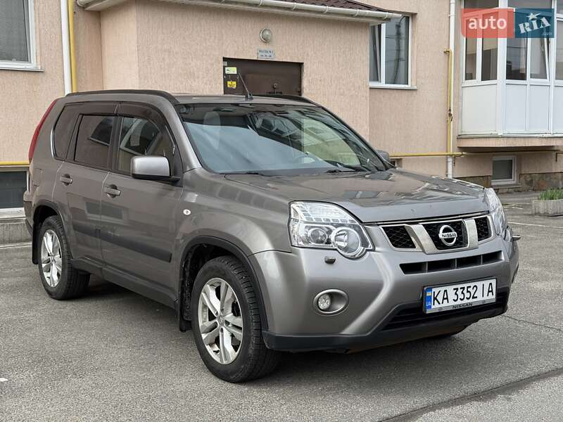 2012 nissan x-trail