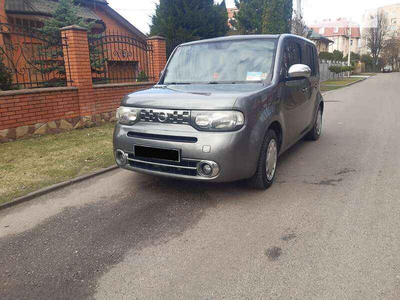 2010 nissan cube