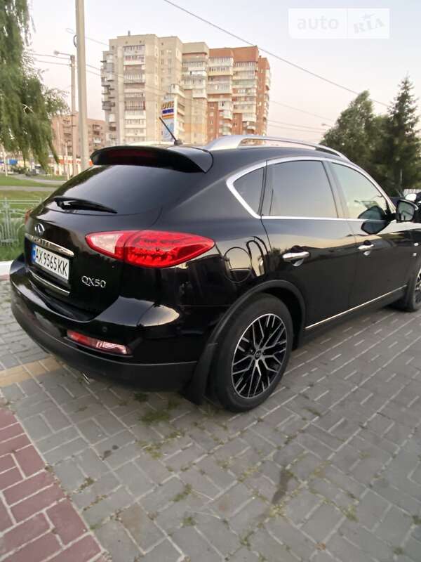 2013 infiniti qx50
