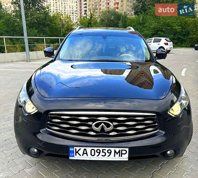 2009 infiniti fx50