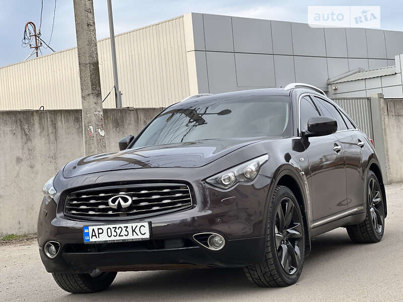 2010 infiniti fx50