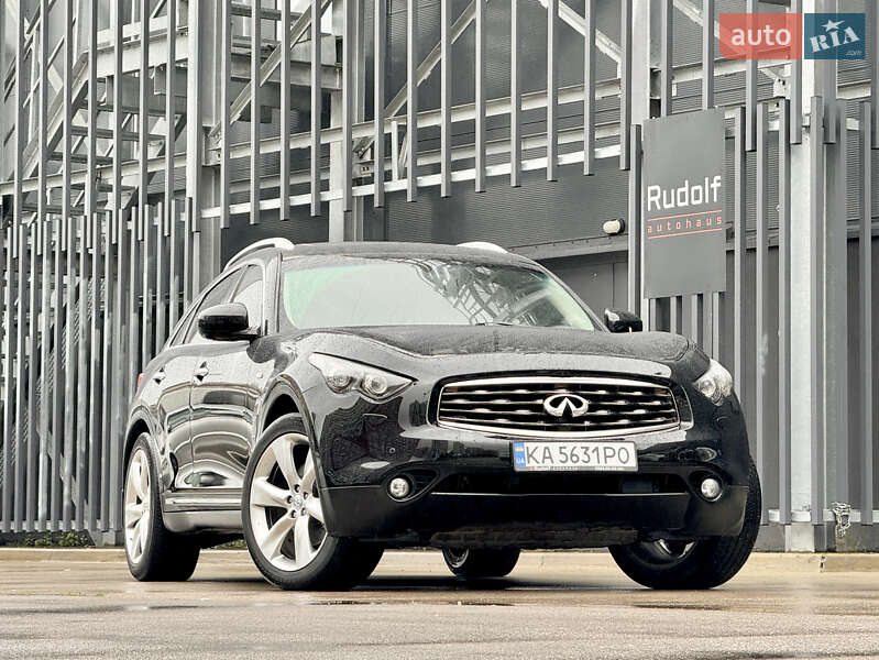 2010 infiniti fx50
