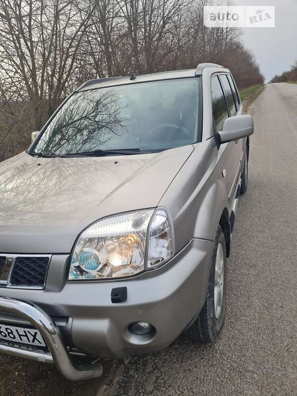 2003 nissan x-trail