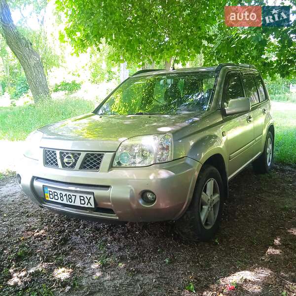 2004 nissan x-trail