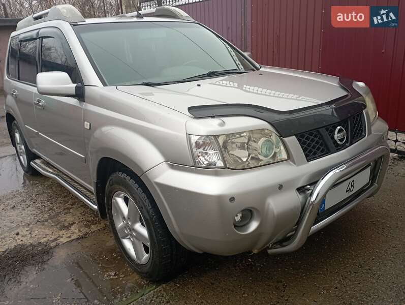 2004 nissan x-trail