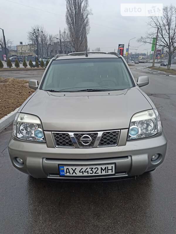 2004 nissan x-trail