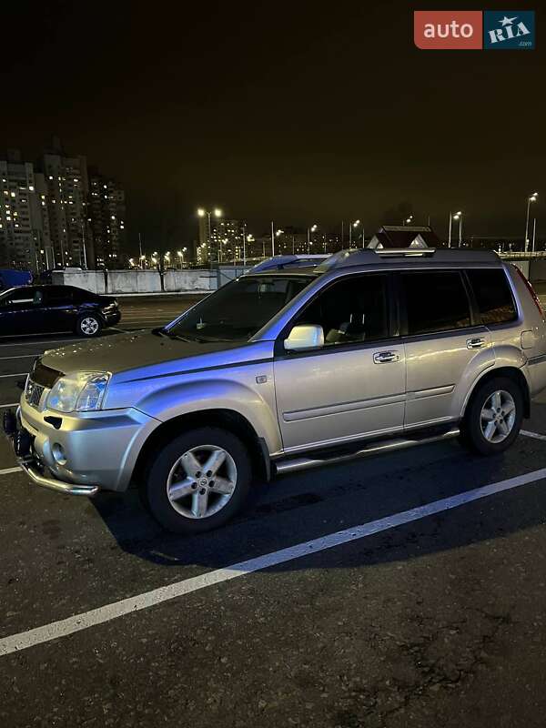 2005 nissan x-trail