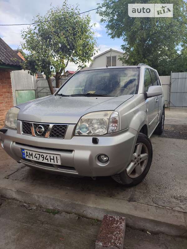 2005 nissan x-trail