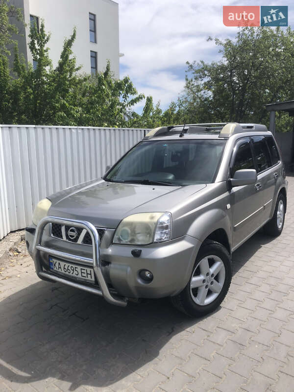2005 nissan x-trail
