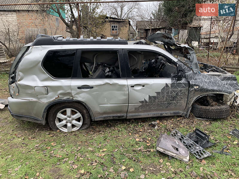 2010 nissan x-trail