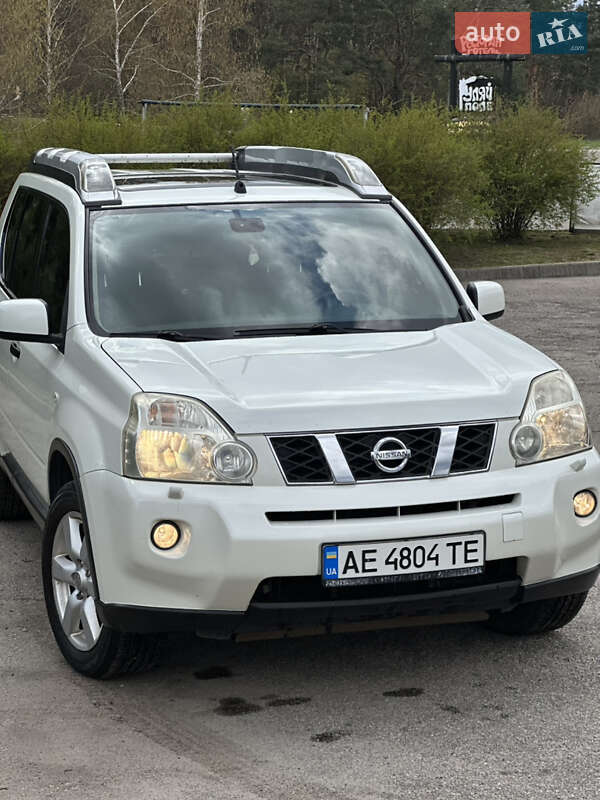 2010 nissan x-trail