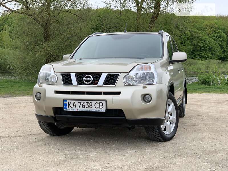 2010 nissan x-trail