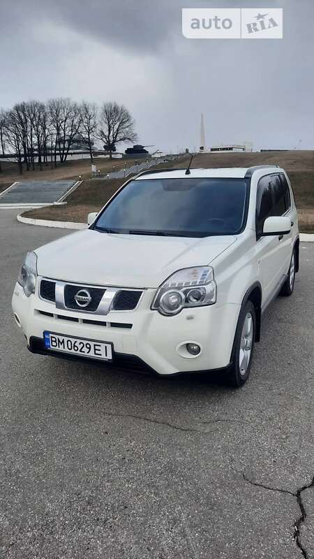 2010 nissan x-trail