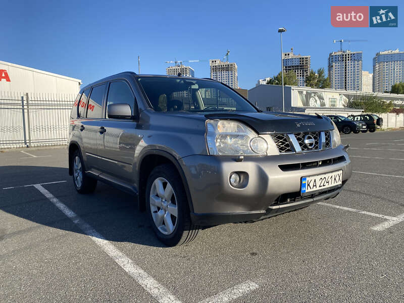 2010 nissan x-trail