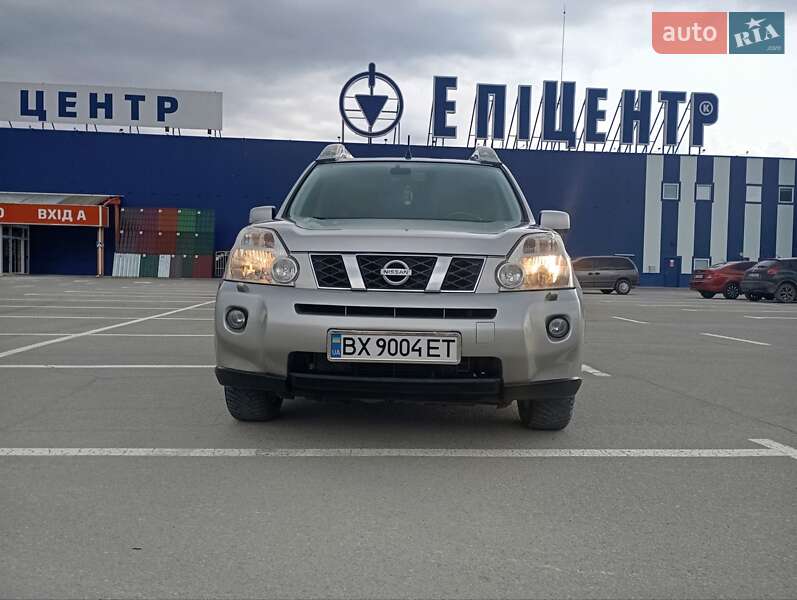 2010 nissan x-trail