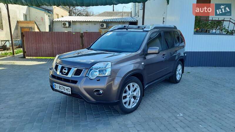 2010 nissan x-trail