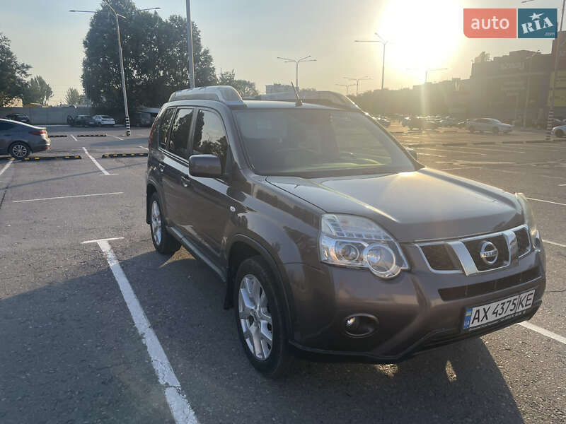 2011 nissan x-trail