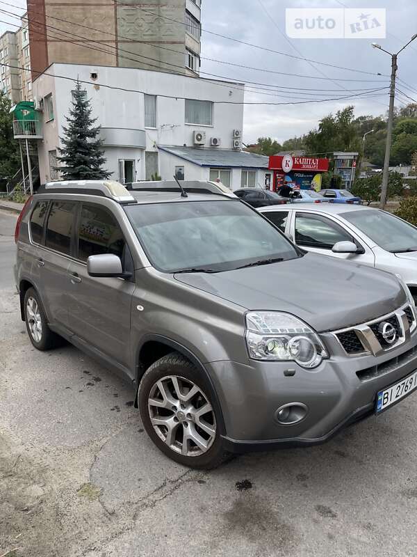 2011 nissan x-trail