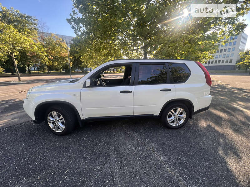 2011 nissan x-trail