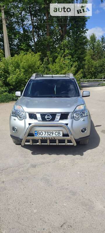 2011 nissan x-trail