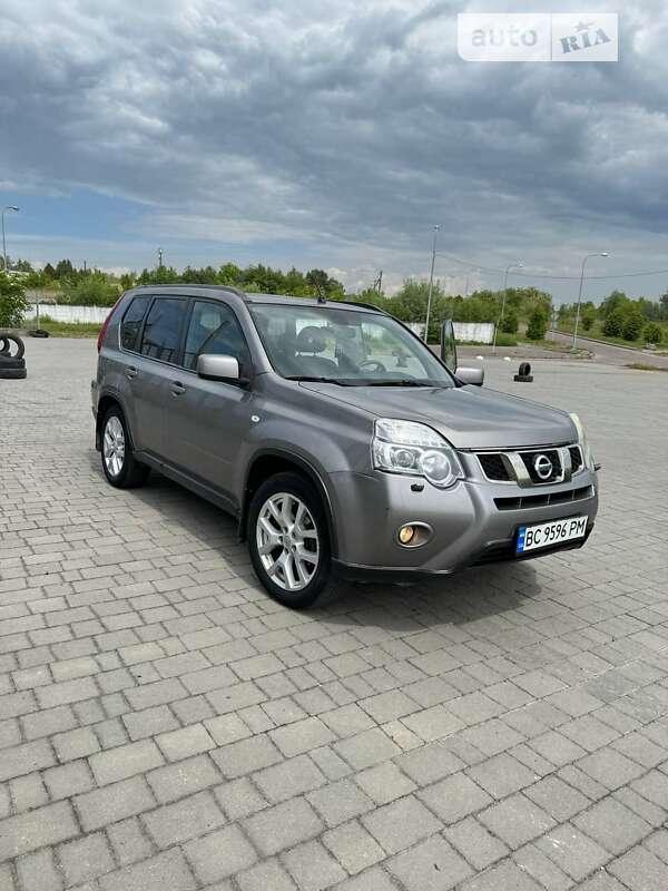 2011 nissan x-trail