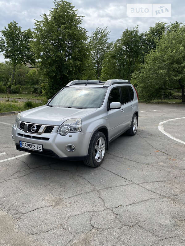 2011 nissan x-trail