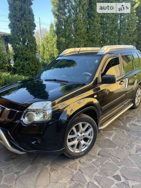 2012 nissan x-trail