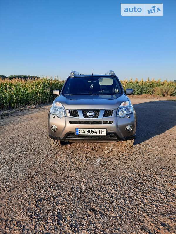 2012 nissan x-trail