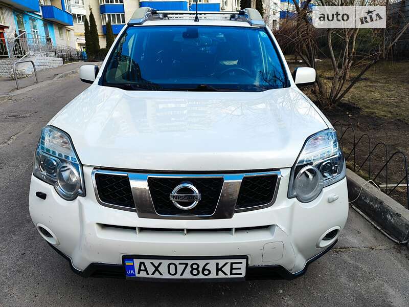 2012 nissan x-trail