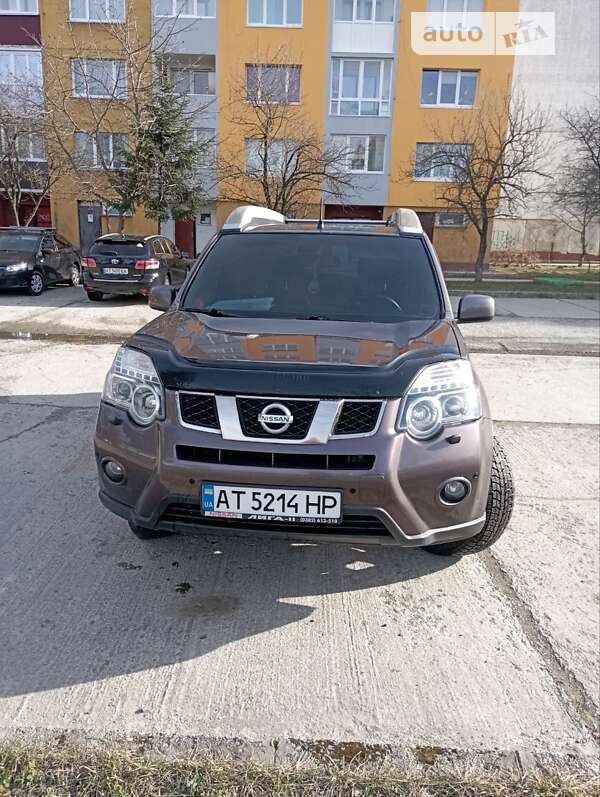2012 nissan x-trail