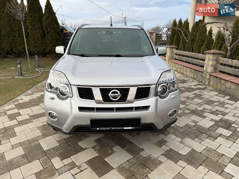 2012 nissan x-trail