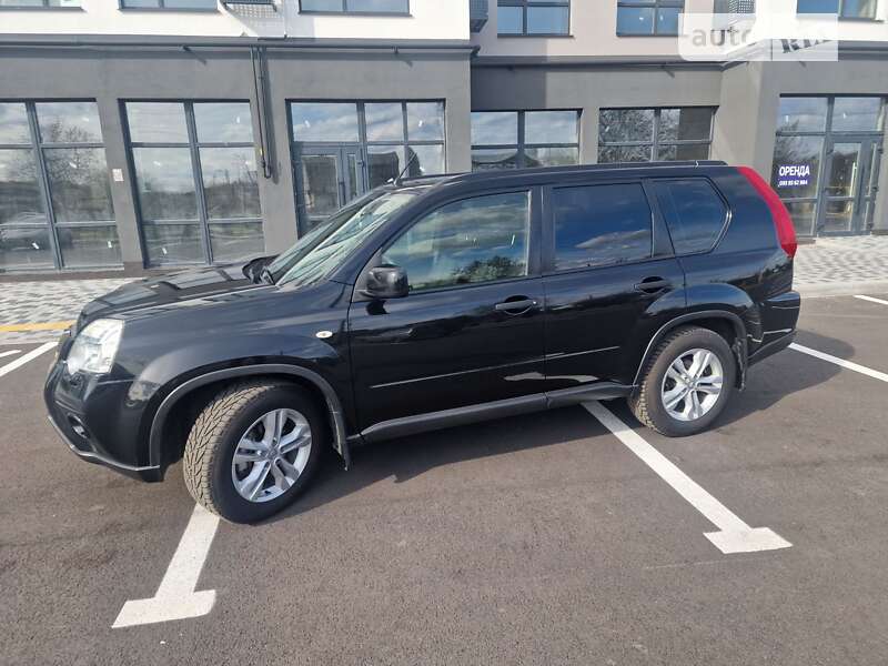 2012 nissan x-trail