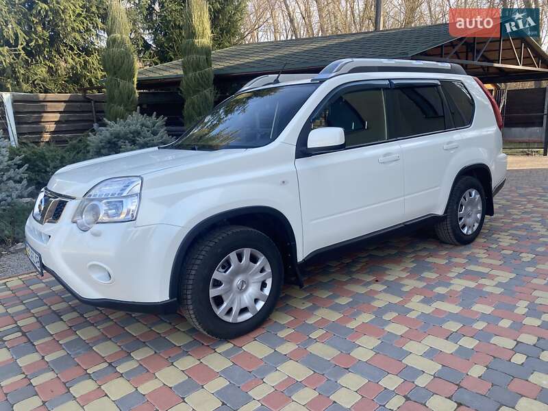 2012 nissan x-trail