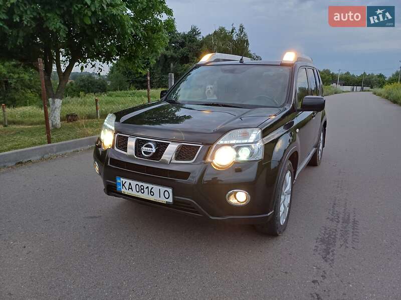2012 nissan x-trail
