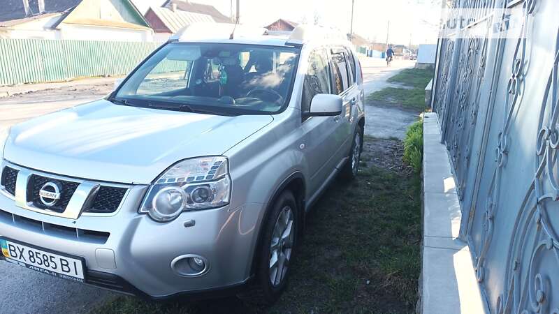 2012 nissan x-trail