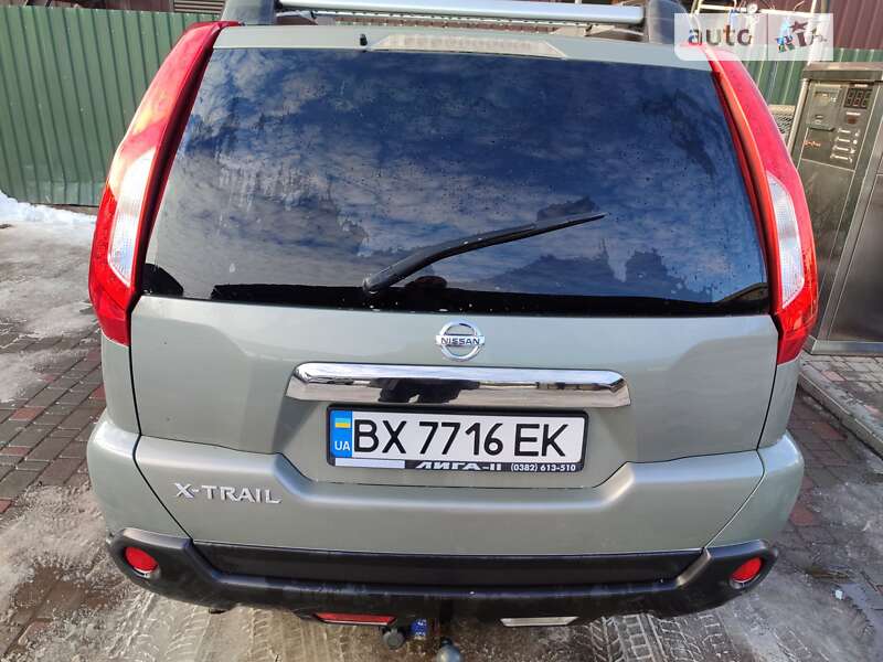 2012 nissan x-trail