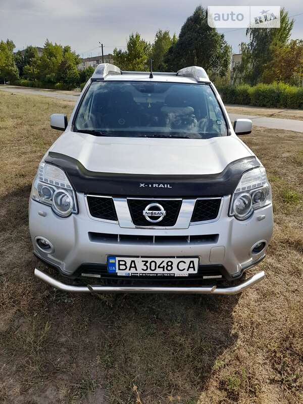 2012 nissan x-trail