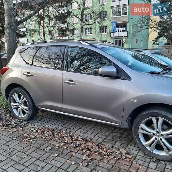2010 nissan murano