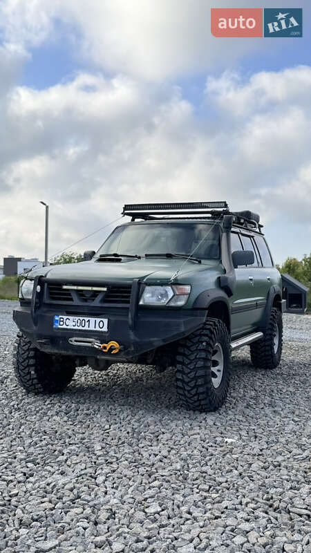1998 nissan patrol