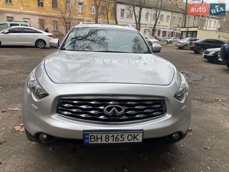 2010 infiniti fx37