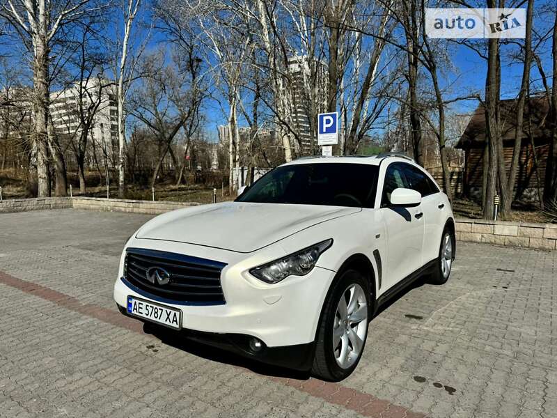 2010 infiniti fx37