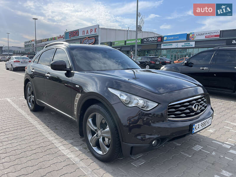 2010 infiniti fx37
