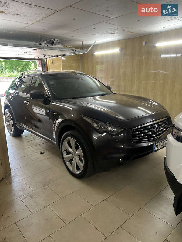 2010 infiniti fx37
