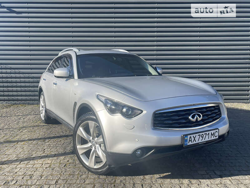 2010 infiniti fx37