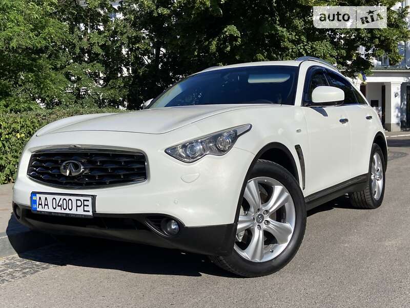 2010 infiniti fx37