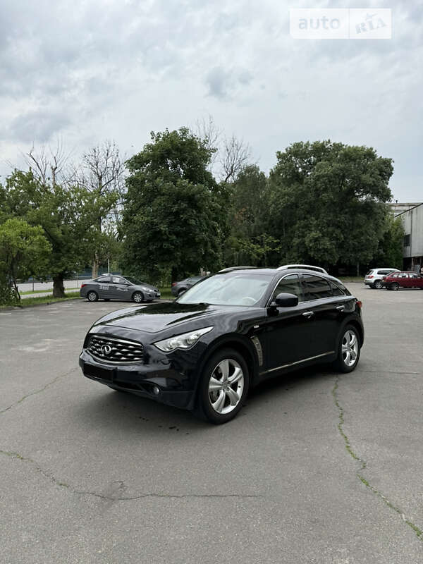 2011 infiniti fx37