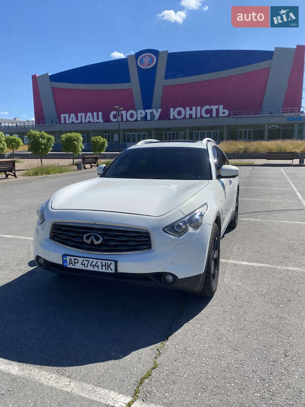 2011 infiniti fx37