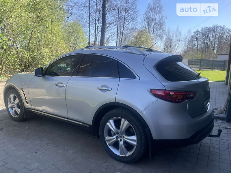 2011 infiniti fx 37